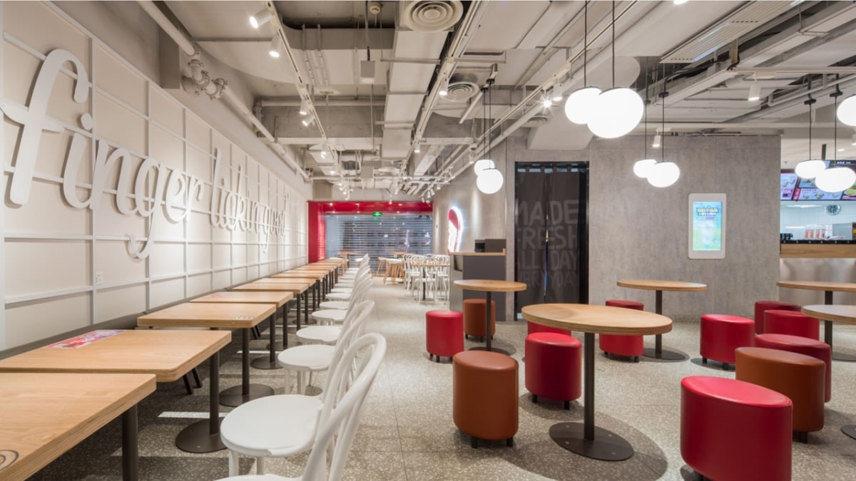 成都 KFC Huada Mall 书店式快餐空间丨中国成都丨LINEWORKS-9