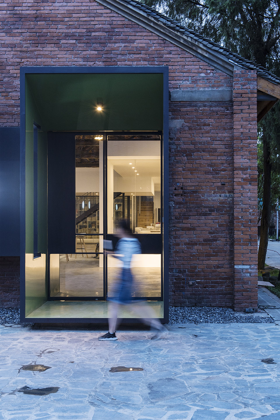 “小城故事”:两座旧厂房的新生,贵州 / 未来以北工作室-79