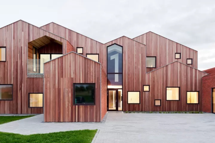 错落别致山墙群，安心交付孩子家-2