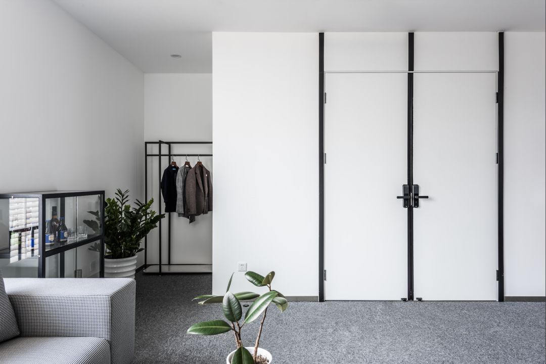 简约至上的天津融侨中心办公室设计-33