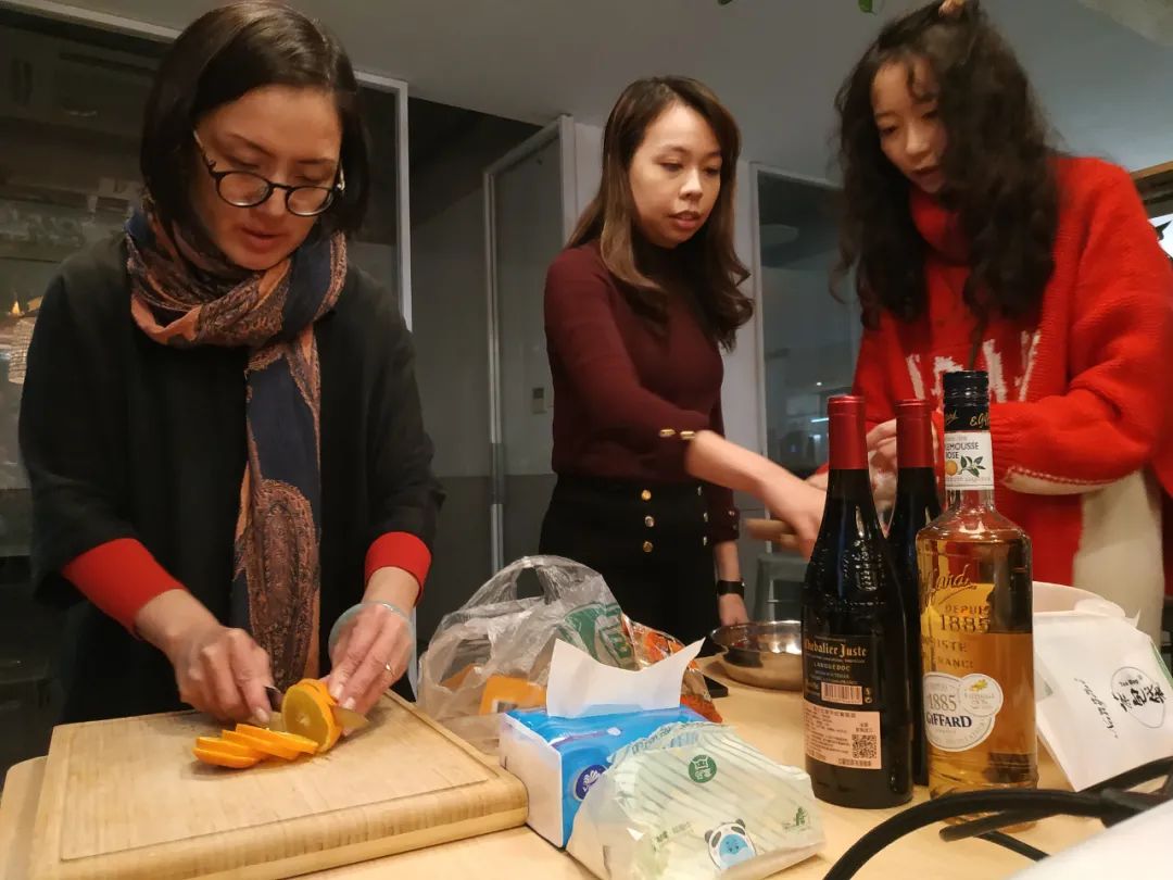 新办公室圣诞慈善派对丨中国上海丨Lukstudio-25