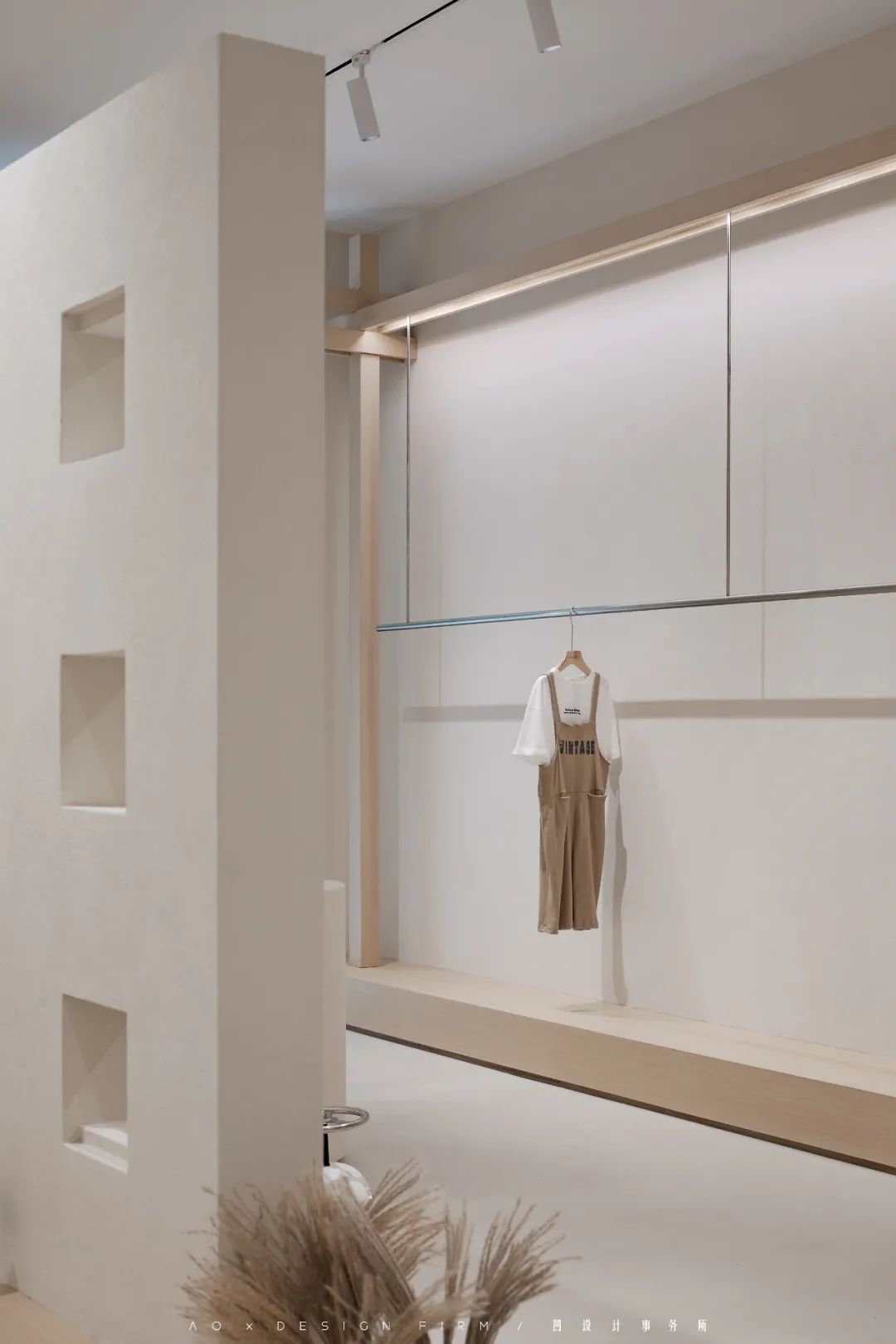 打破重组构建新秩序,南京 100㎡童装店设计展示创新空间美学-61