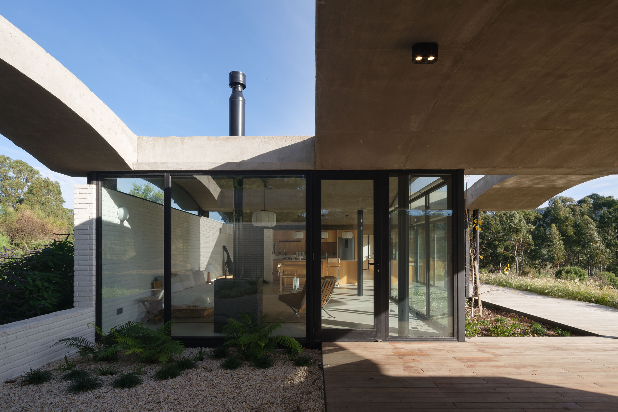 咬一口餐厅(假设Bite House是一家餐饮场所,House常见可表示店、馆等,Bite有咬的意思,组合起来可以理解成咬一口餐厅 ,如果有具体背景信息,可根据实际情况调整) 丨阿根廷丨BIOMA-11