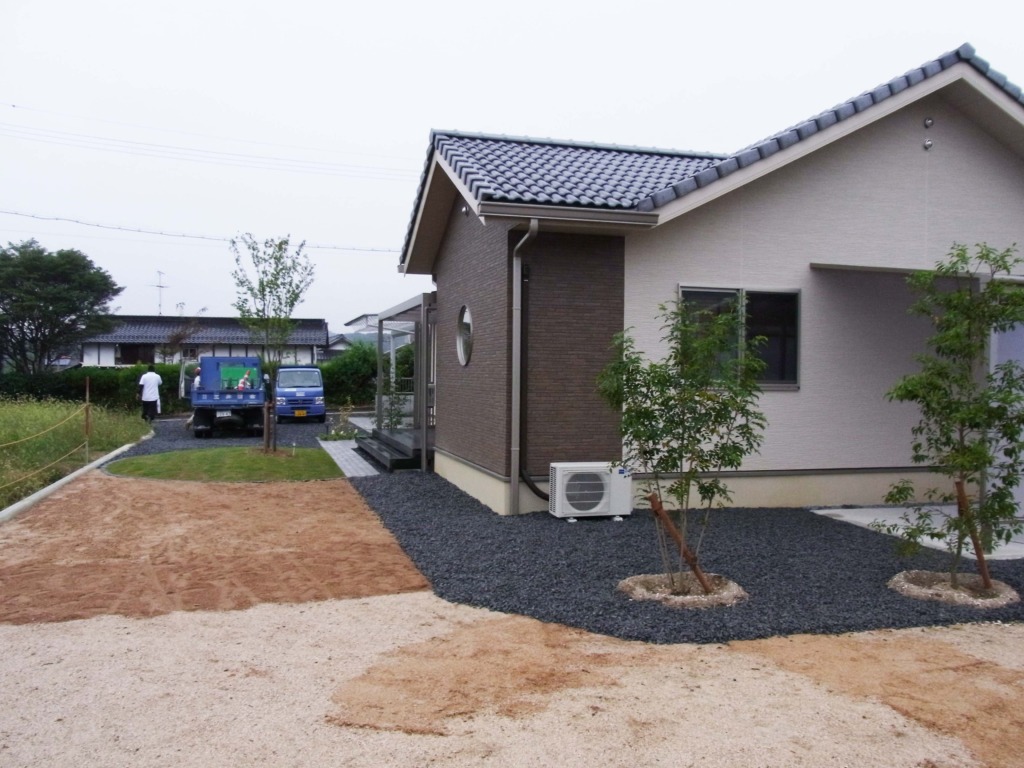 平屋建て和風モダン住宅の新築外構-65