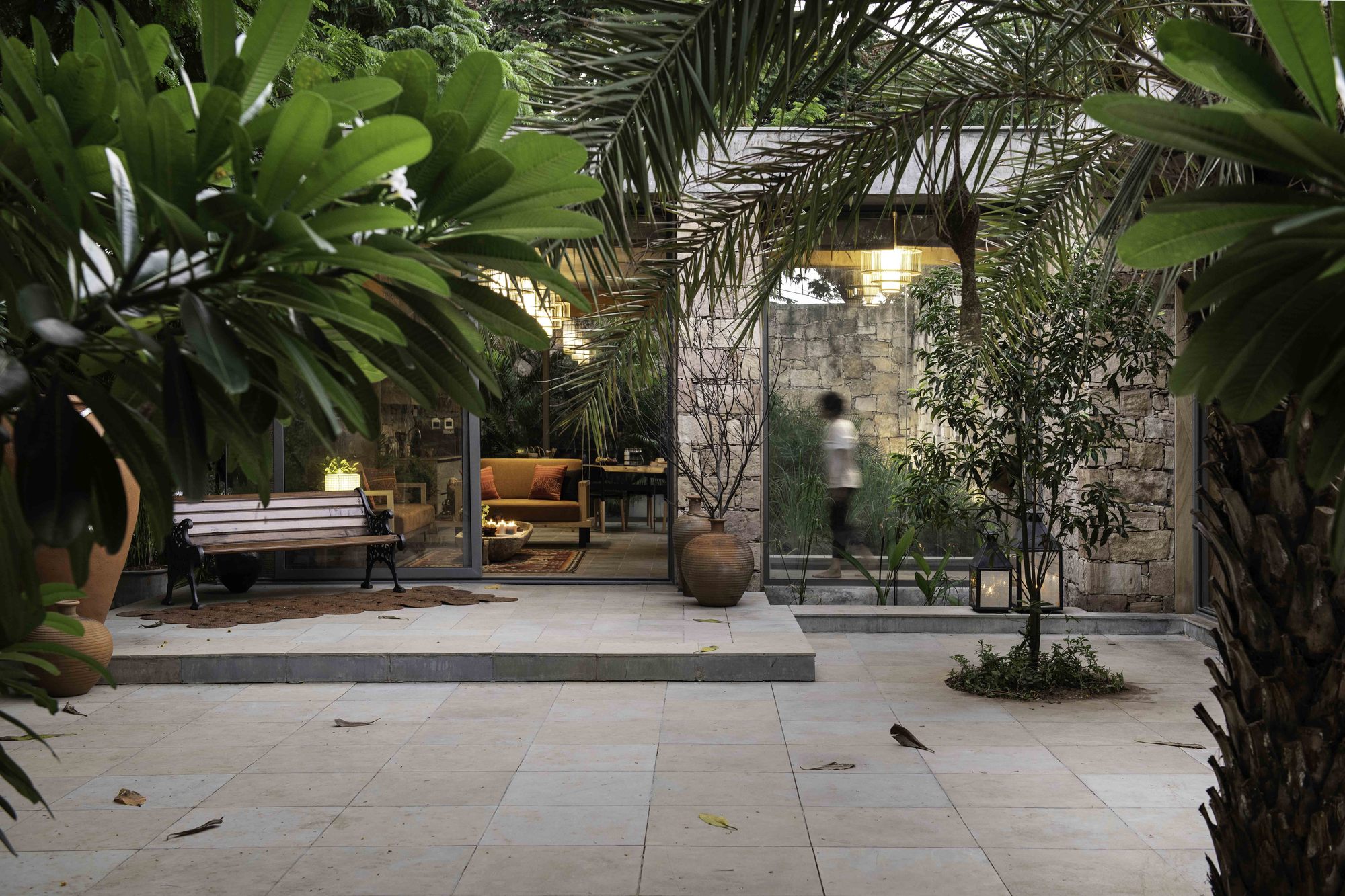 石头屋丨印度丨The Grid Architects-11