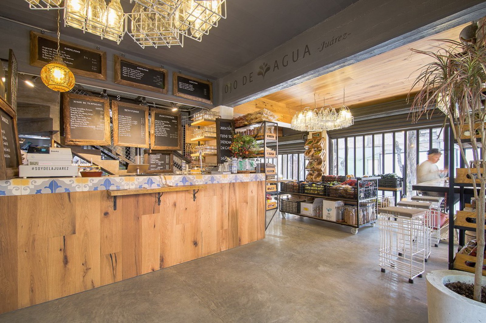 汽车零件仓库改造的“米兰44”市场  Amezcua-12