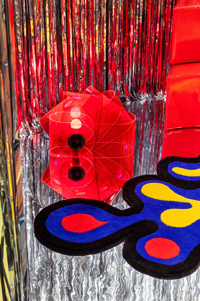 《Ultrafavola | Poltronova Beyond the Mirror》展览打造超现实设计迷宫-29