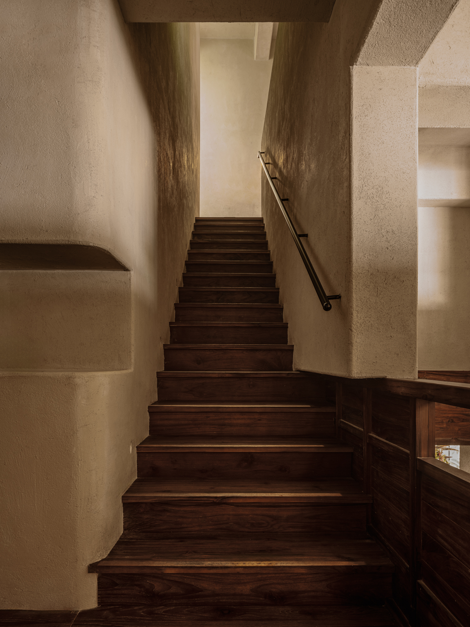 由于PAIX PiPi Hookan并非常见词汇,没有确切的对应翻译,可能是特定的名称,难以准确翻译丨中国广州丨尚壹扬设计(谢柯等8人)-29