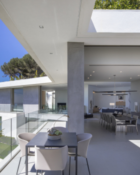 aMa House · 拥抱曲线的艺术品之家丨美国洛杉矶丨XTEN Architecture