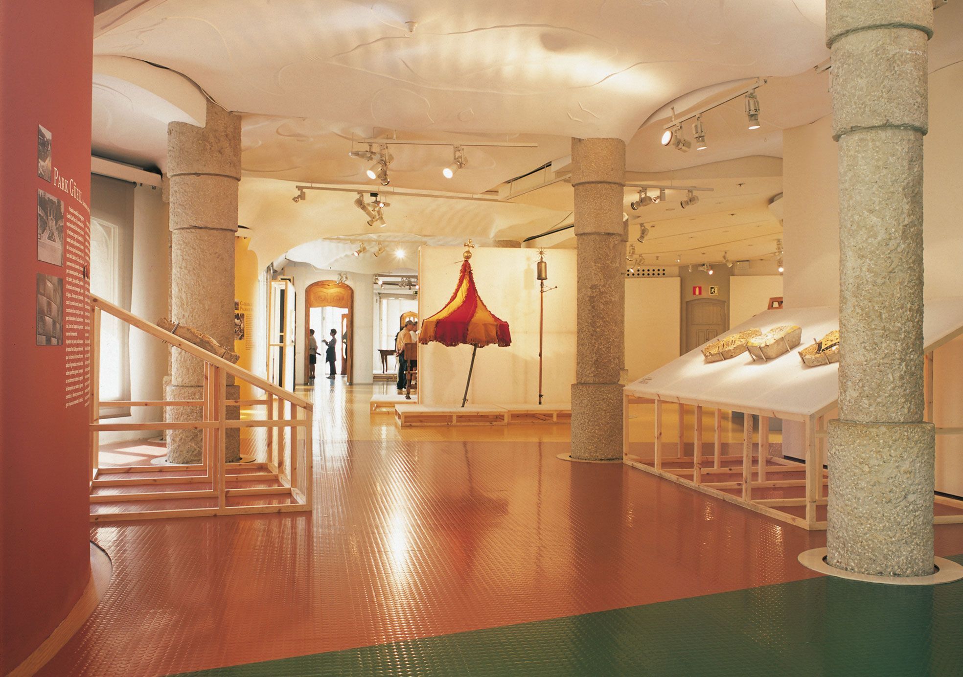 GAUDÍ,ARTE Y DISEÑO展览丨emiliana design studio + Cesc Solà-13