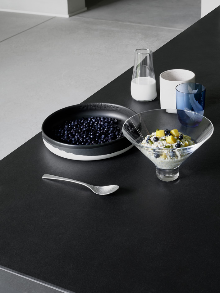 David Chipperfield 翻新柏林 Haus am See,工业绿木打造魅力水边住宅-4