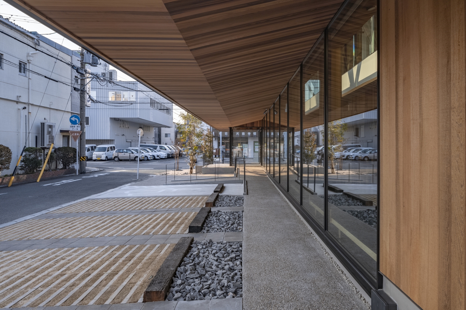 Nagoya 温暖透明的医疗空间-29