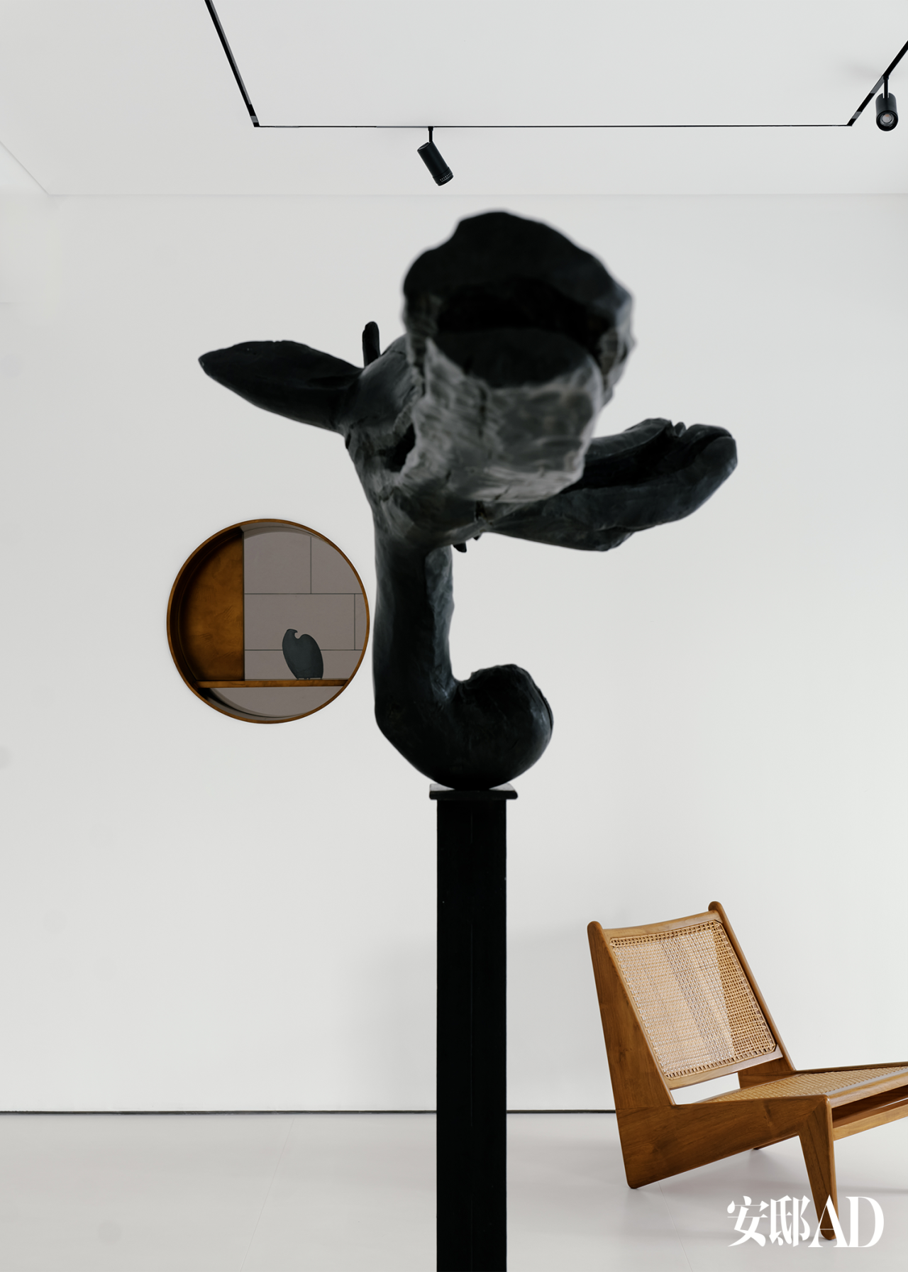 她将车库变展厅，阳光做灯光，让艺术“活”过来-9