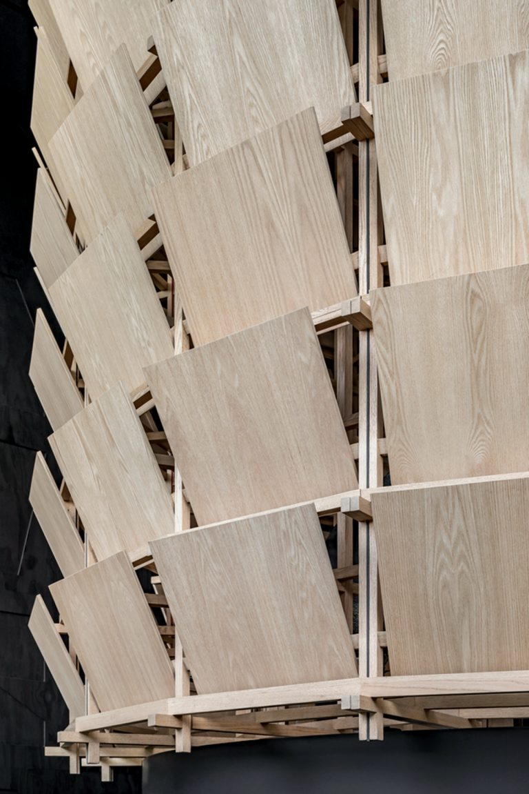 一家設計靈感源於武士盔甲的日式餐廳 - WEHOUSE-6