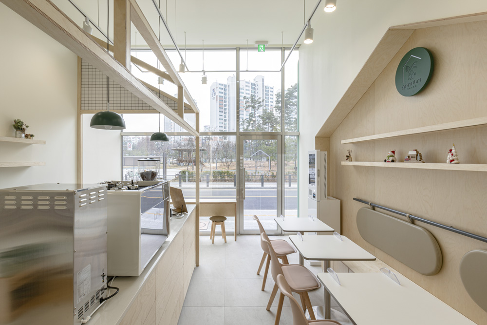 极简风格 12 平米餐厅设计，打造温馨美食空间-3