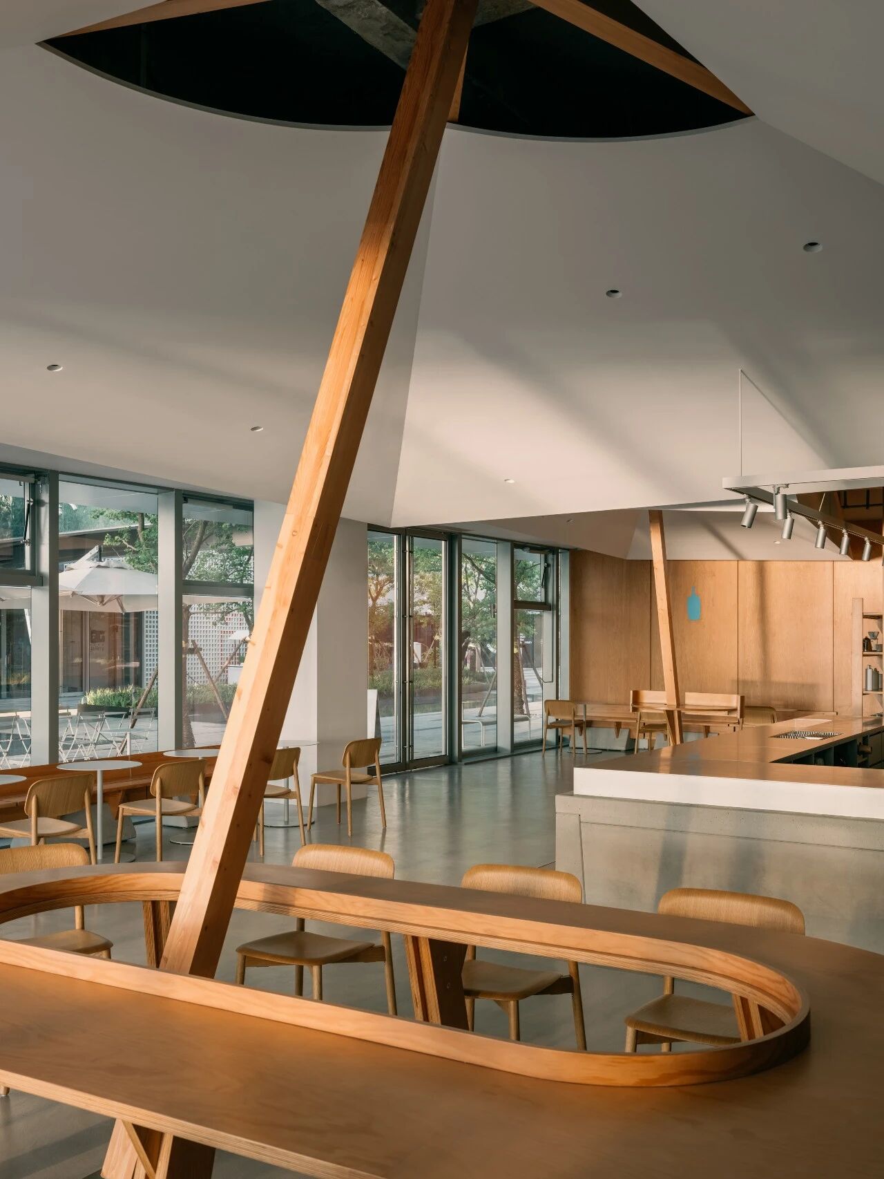 True Black咖啡吧丨印度丨NaaV Studio-40