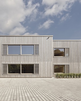 Bütschwil 小学扩建项目丨瑞士丨Illiz Architektur