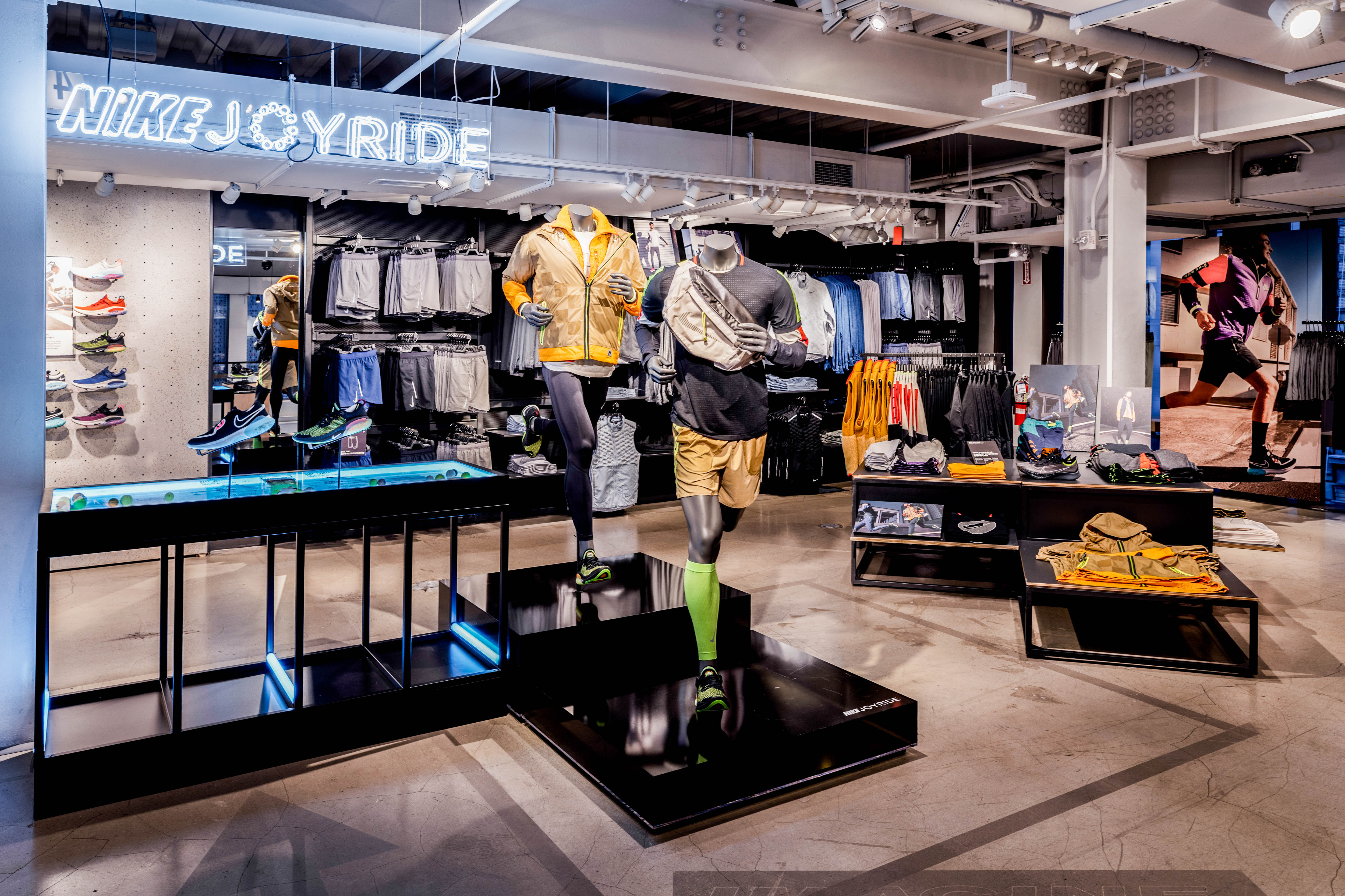 耐克悦跑 纽约苏豪区丨美国纽约丨Nike 零售体验设计团队-12
