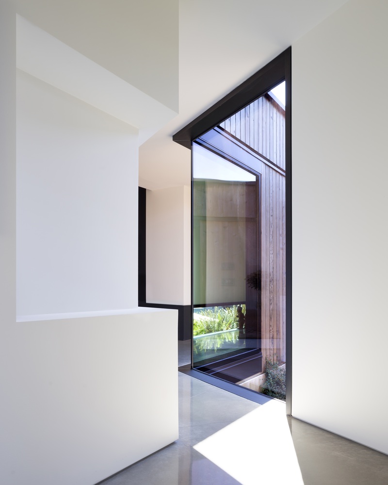 火山岩上的 Okada Marshall House-45