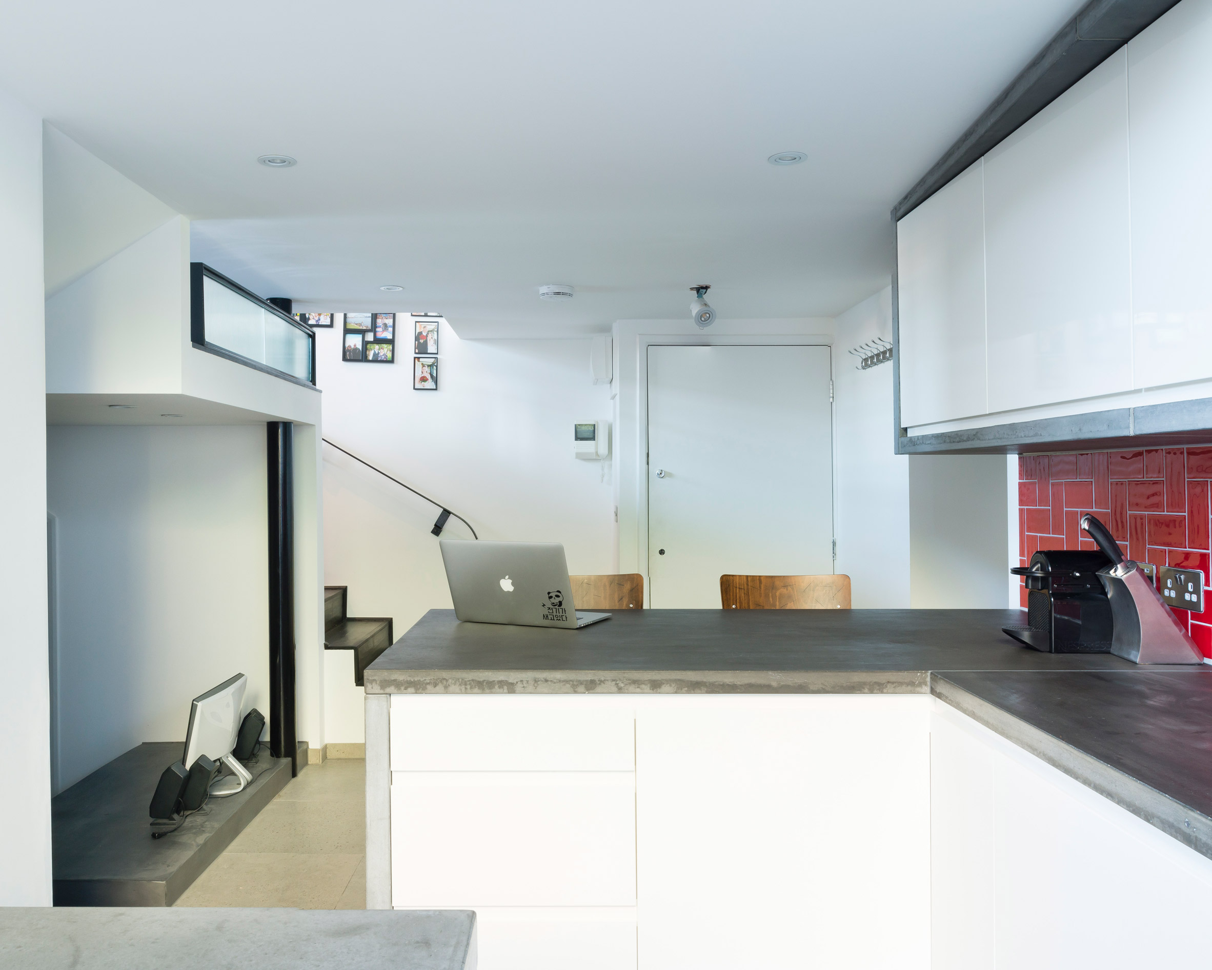 Feix - Merlin creates open-plan interiors for warehouse on the banks of London's River Thames-9