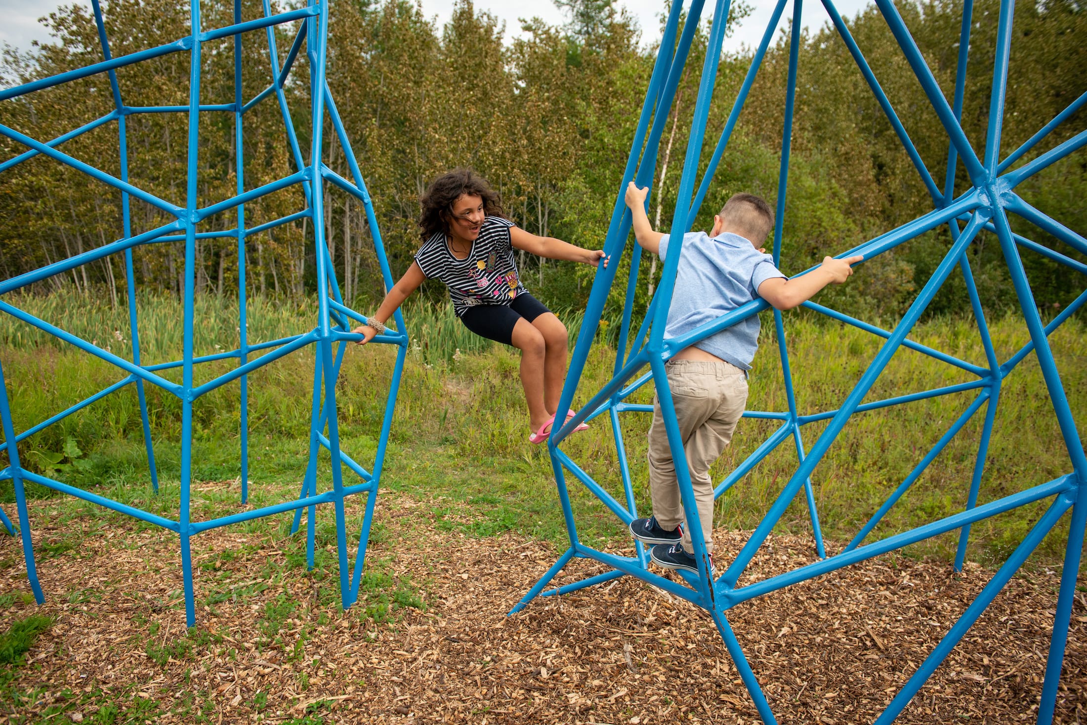 2019 加拿大国际花园节 | 彩色“岩石”结构装置引人入胜-16