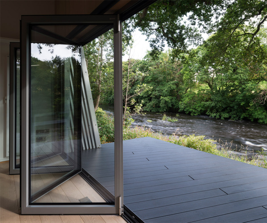 威尔士河畔的波纹金属办公室-15