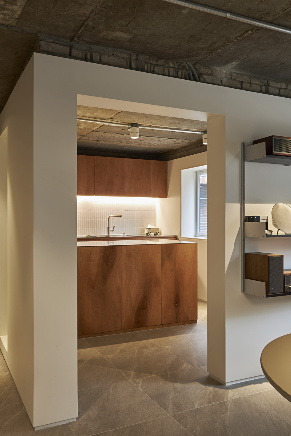 "现代简约风格的 15 平米咖啡厅设计"-10