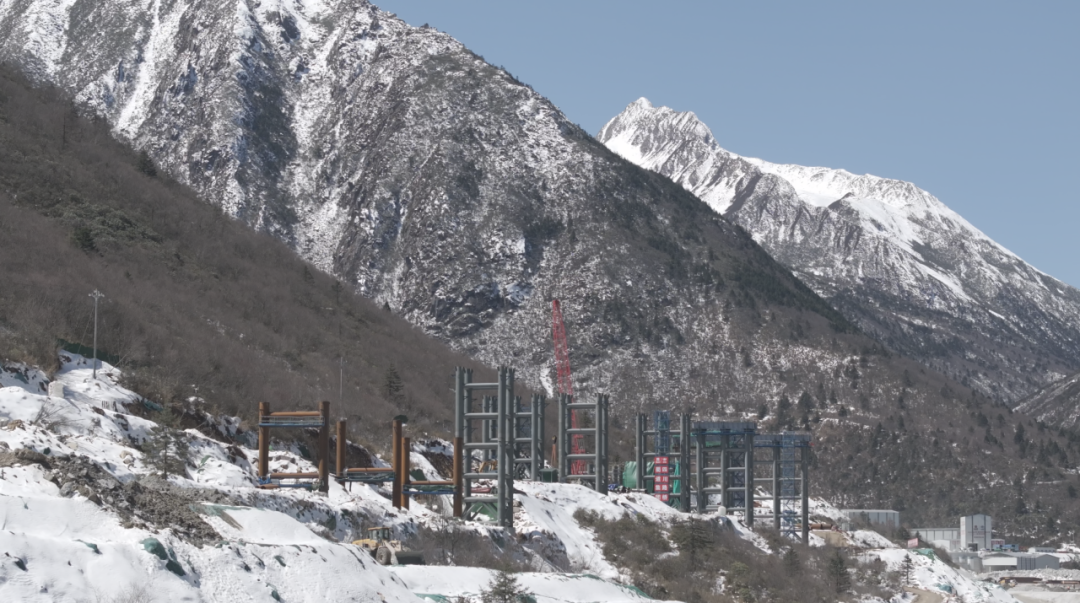 铁骨仁心故事丨陈云：稀薄的空气与密集的难题-23