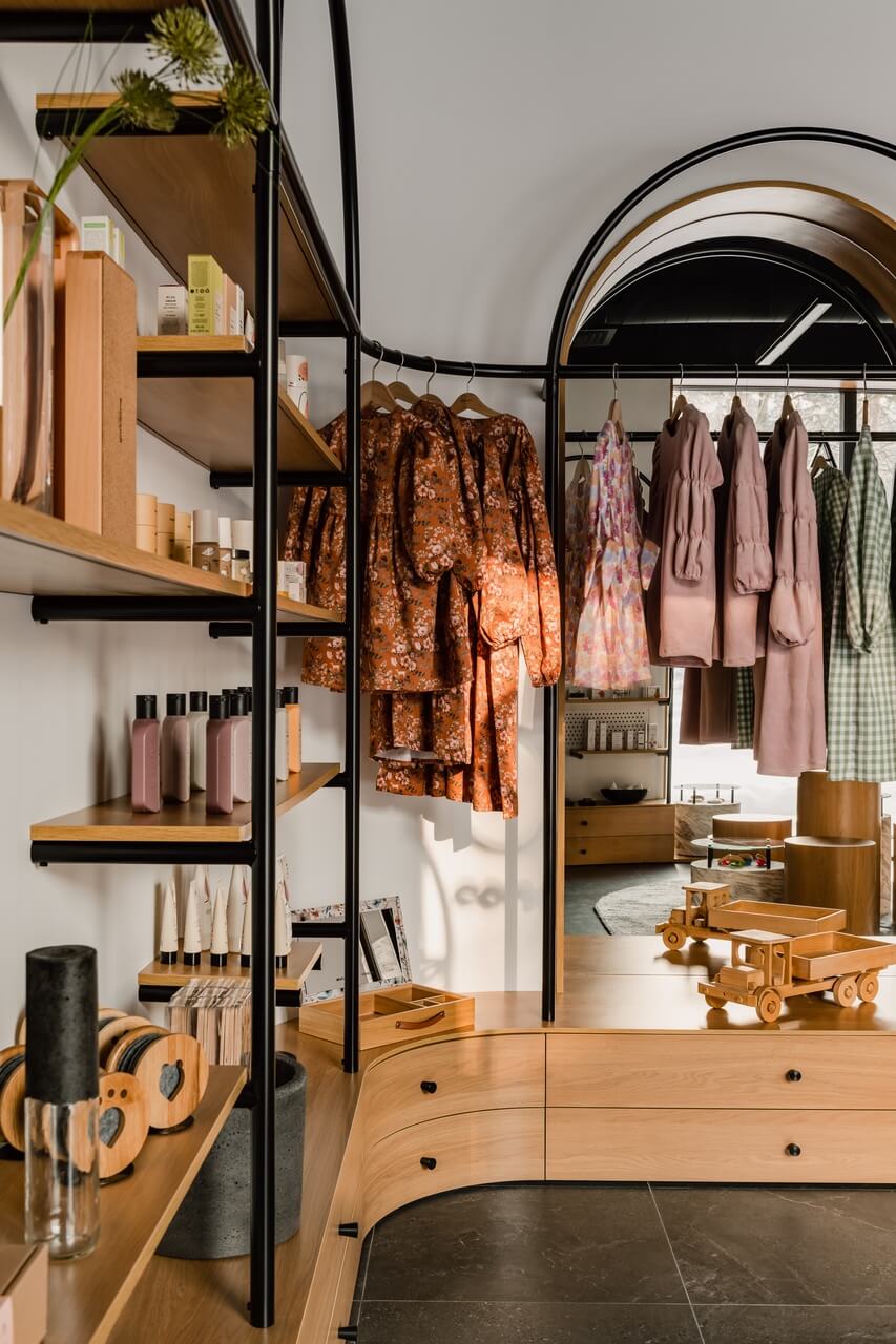 OLIKA Concept Store w Tuszowie Narodowym - showroom pełen ekologicznych produktów - PLN Design-6