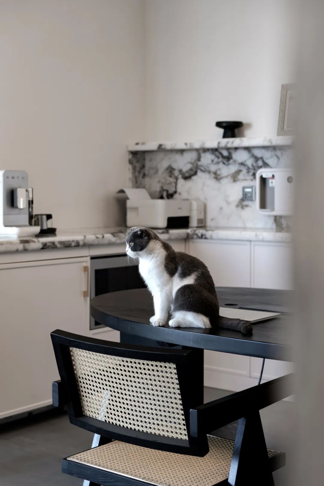 圆弧之美,打造独具个性的办公空间丨蘭设计-30