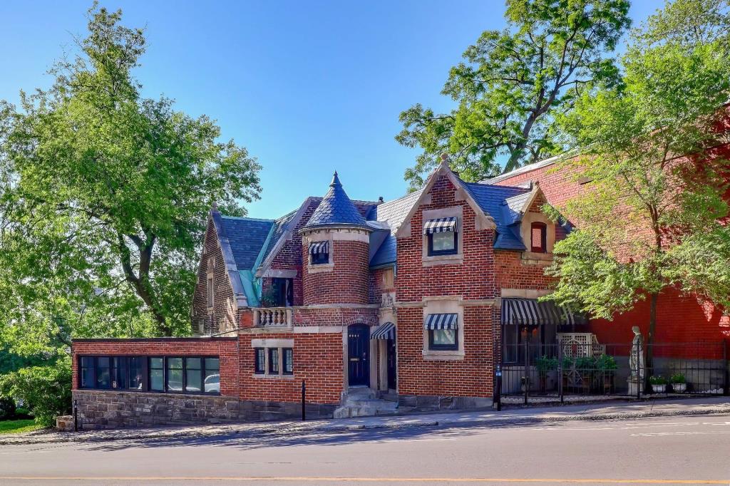 蒙特利尔维勒玛丽区印象深刻的住宅丨加拿大蒙特利尔丨Joli Joli Design-32