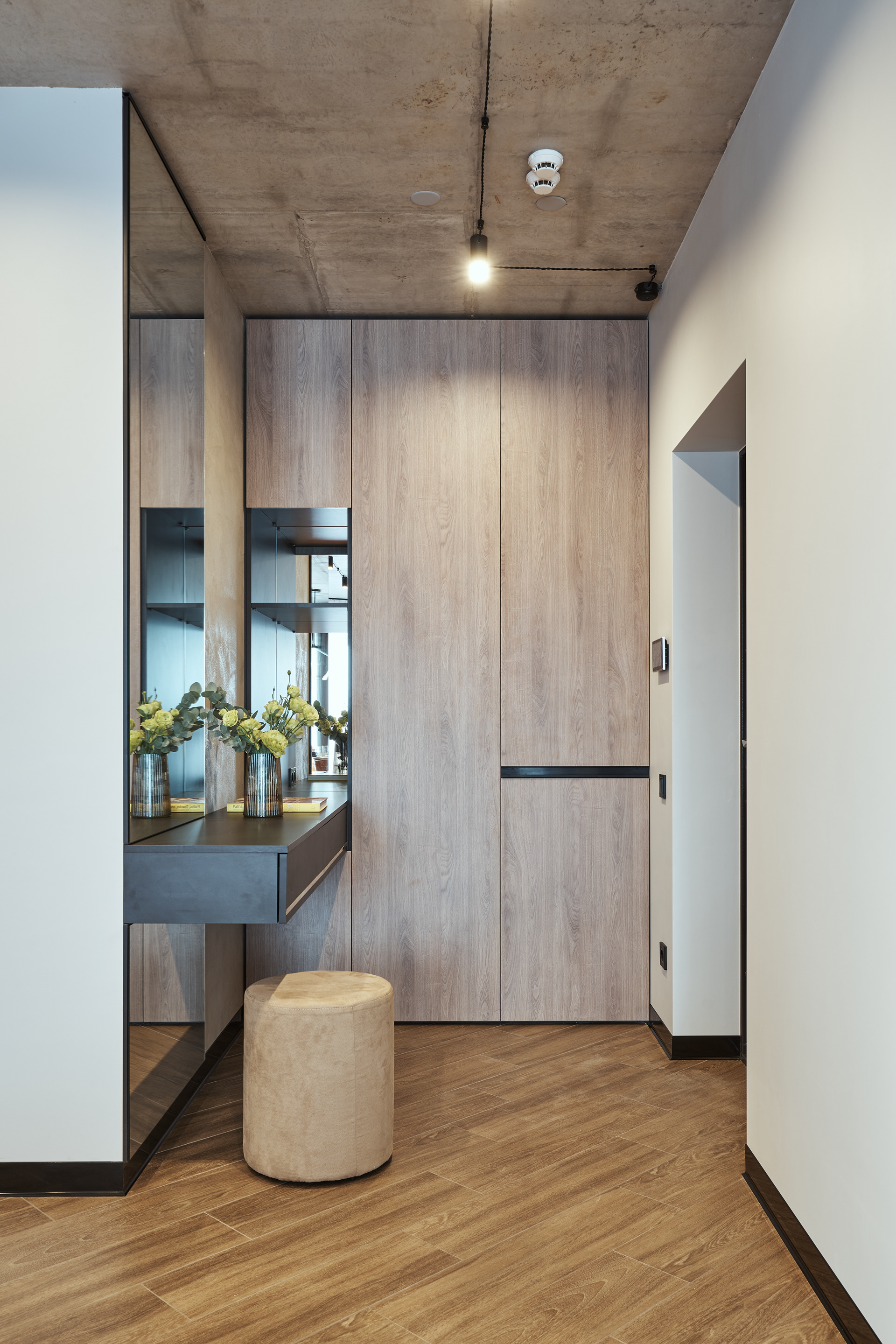 Vladimirsky Apartment-1