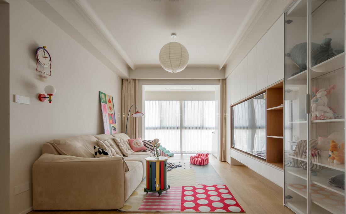 在干净的空间里，加入一点有趣的颜色-2