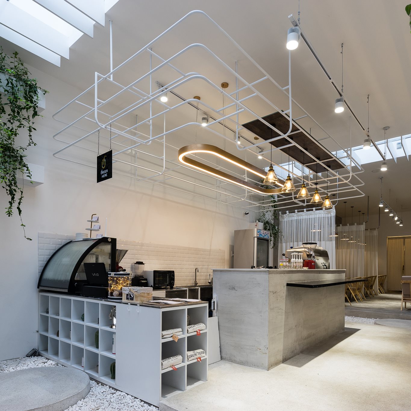 the dreamers coffee shop | 2019-6