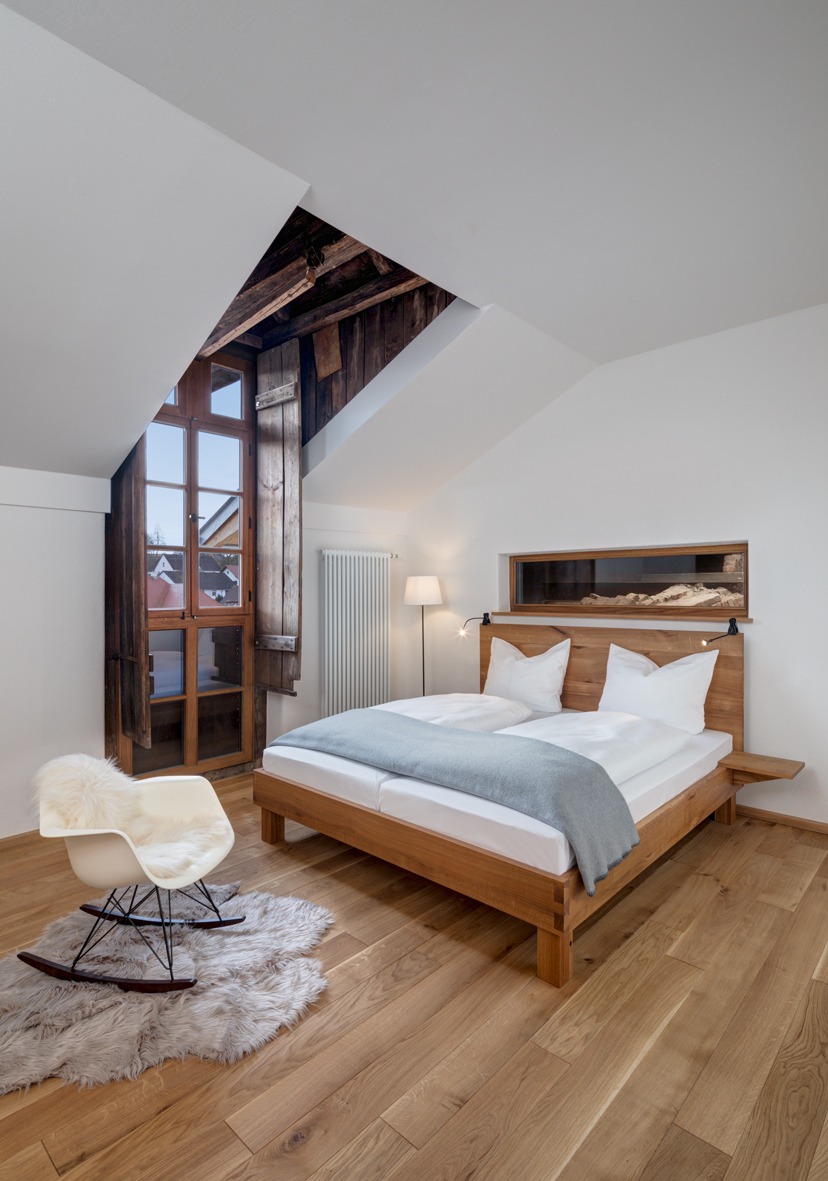 废弃酒厂重生,酒店设计演绎复古工业风-12