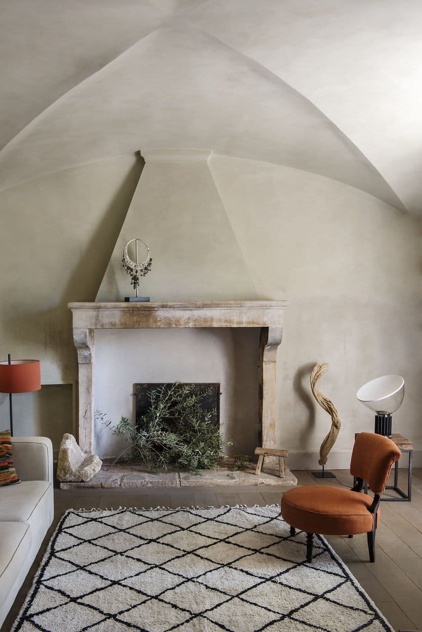 吕贝龙地区的吉村城堡酒店（注：La Bastide des Guis直译为吉村的城堡，在旅游场景中常是酒店等场所名，dans le Luberon是在吕贝龙地区 ） 丨法国丨Lafourcade architecture-9