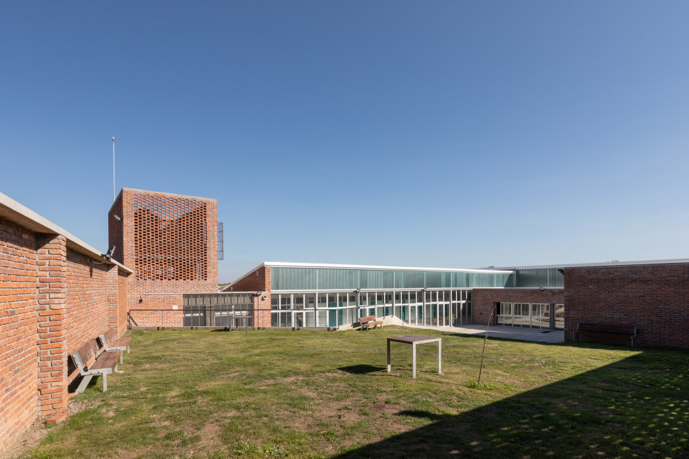 乌拉圭托莱多 CBT 教育中心 | 简约美观的公共教育空间设计-49