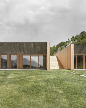 “La Dolce Mela" Agritour Farmhouse  / studio raro