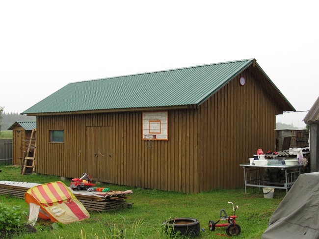 自建金属和木质的乡村储物棚-110