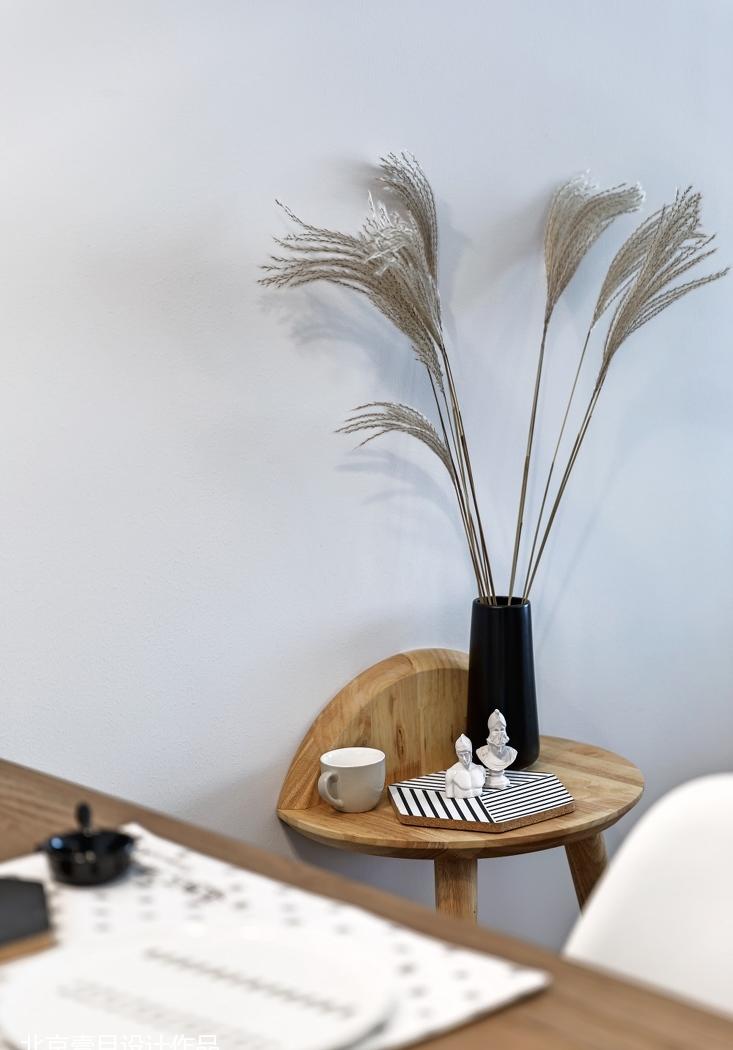 北欧风繁星点点，克罗地亚蓝吊灯点缀浪漫家居-18