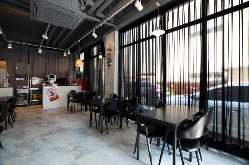 黑白简约 13 坪小酒馆，设计成本大公开-5