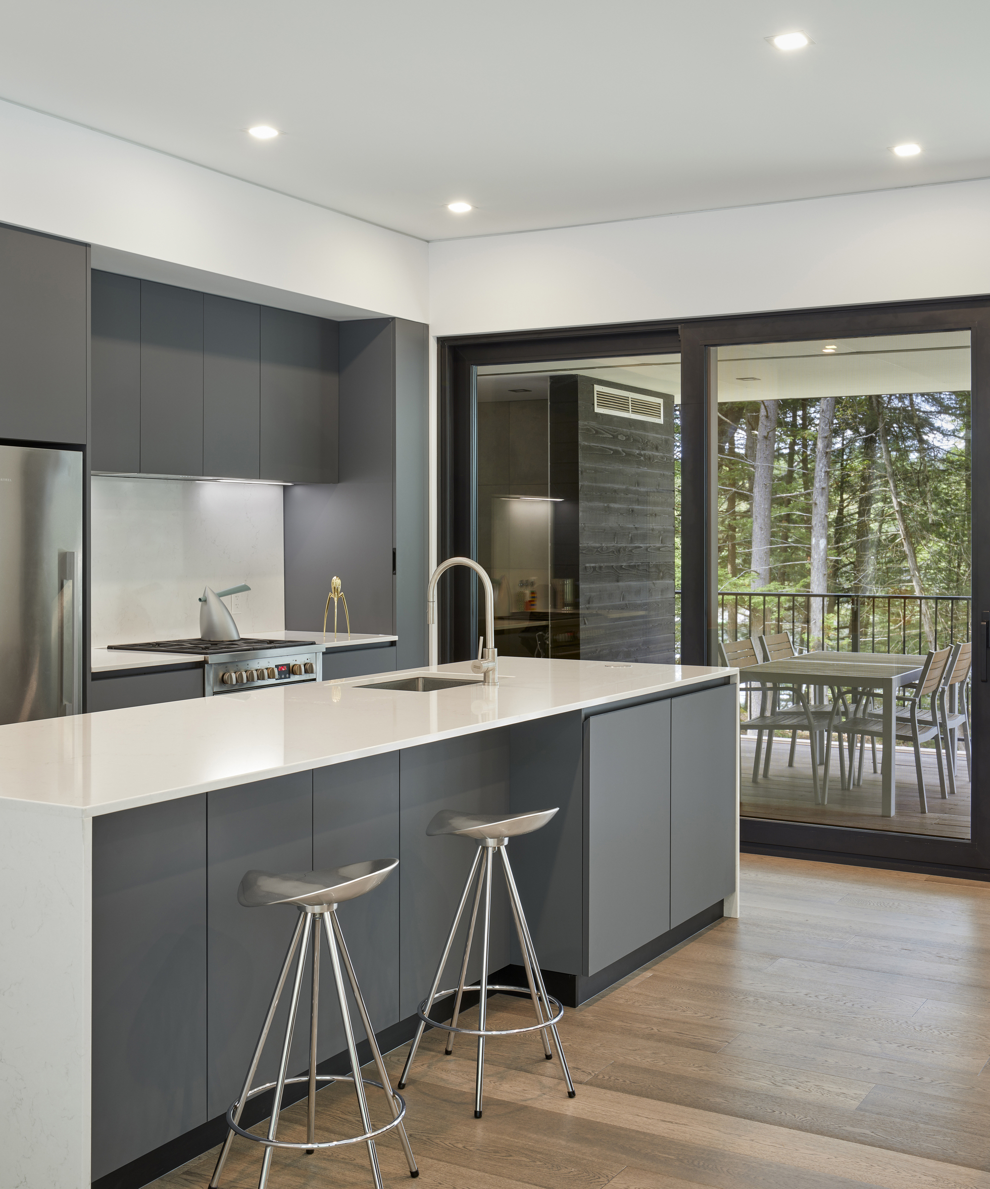 肯纳贝克湖边小屋丨加拿大丨Zerafa Studio-43