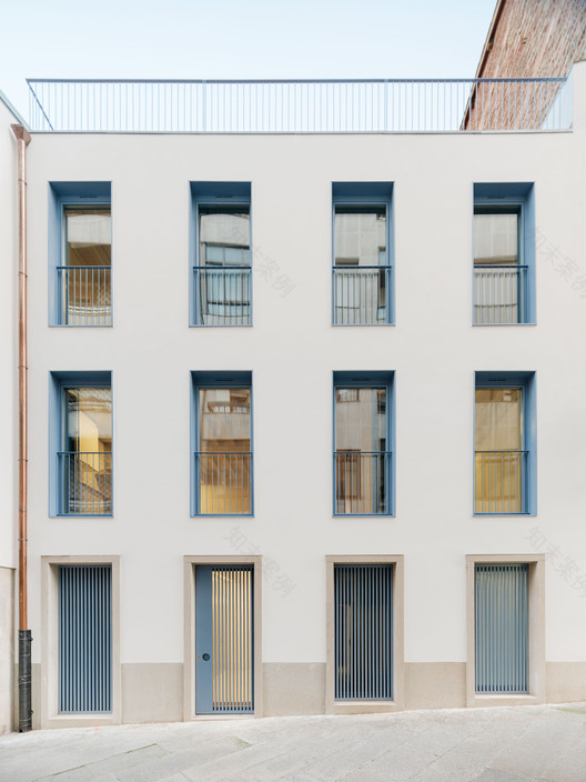 古城区公租房翻新案例 · 西班牙 Ourense Vilar 5 号楼-11