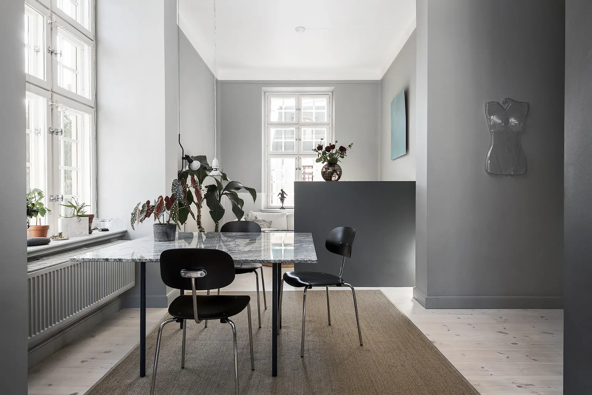 复古小瓷砖窗户的现代家居设计-6