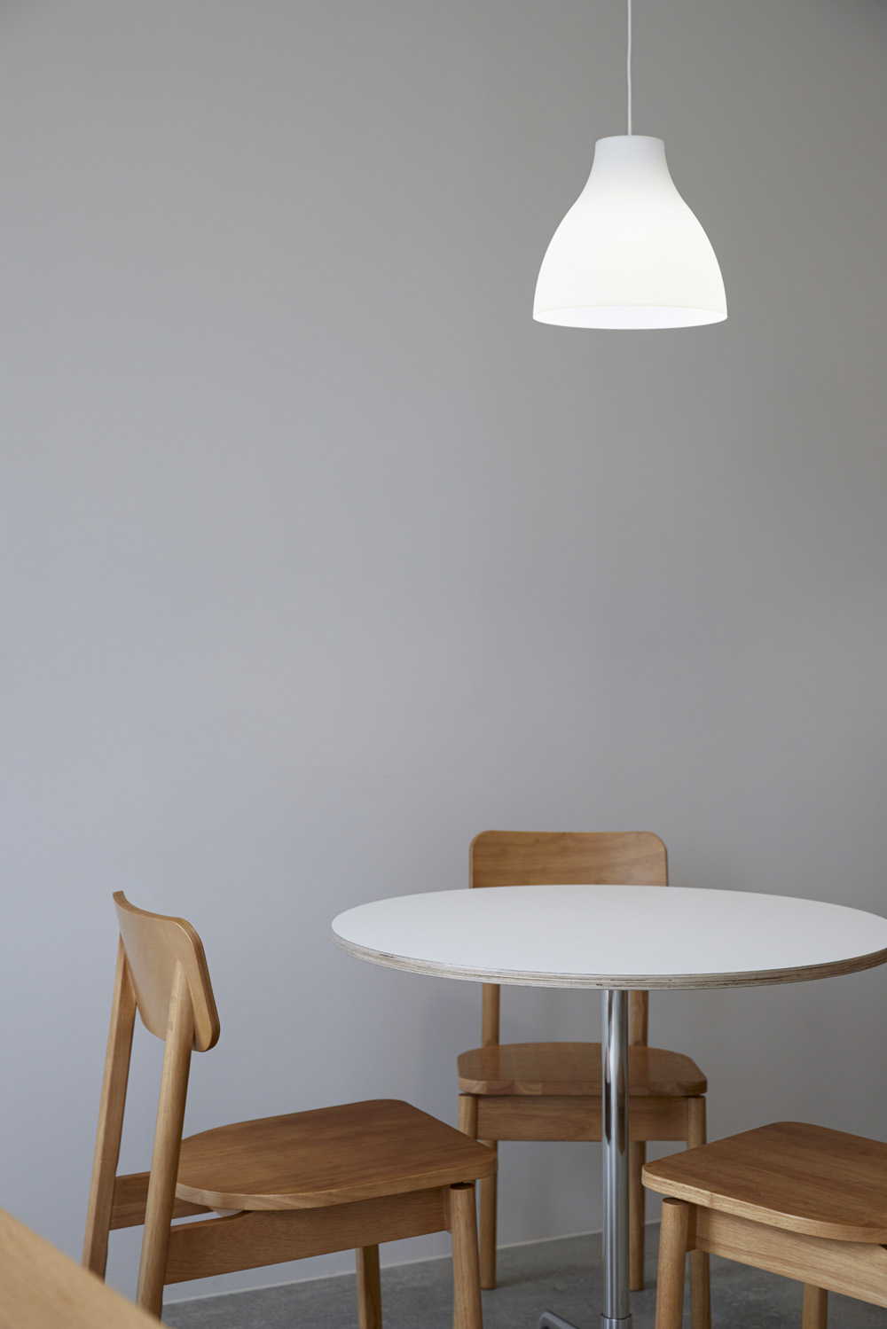 16 平现代简约咖啡厅，素雅白与温暖木的完美结合-7