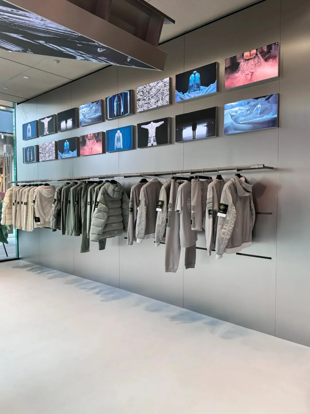 Stone Island 成都太古里旗舰店丨中国成都丨OMA,AMO-9