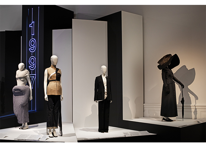 “1997,FASHION BIG BANG”展览丨法国巴黎丨Jean  Julien Simonot（建筑,场景设计）等-11