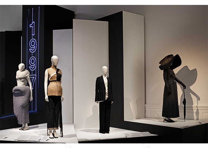 “1997,FASHION BIG BANG”展览丨法国巴黎丨Jean Julien Simonot(建筑,场景设计)等-11