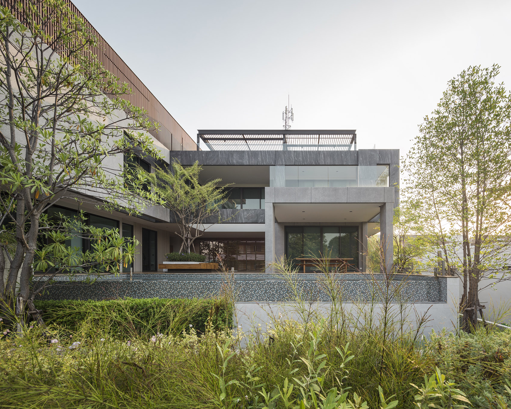 曼谷ReGEN住宅 / EKAR-103