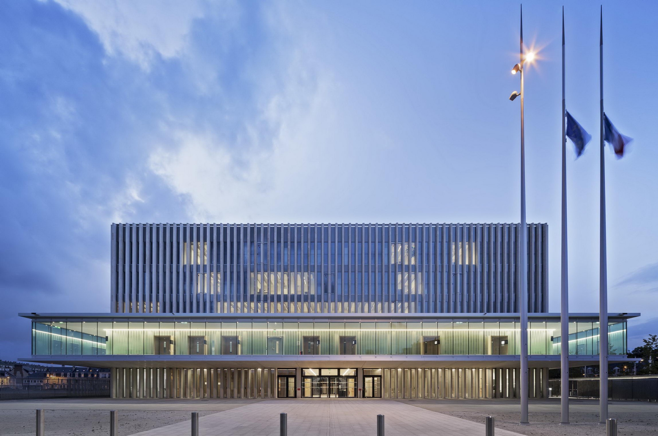 法国 Caen 法律法院建筑设计欣赏-1